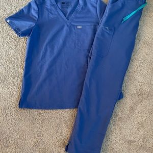 Women’s Scrub Set